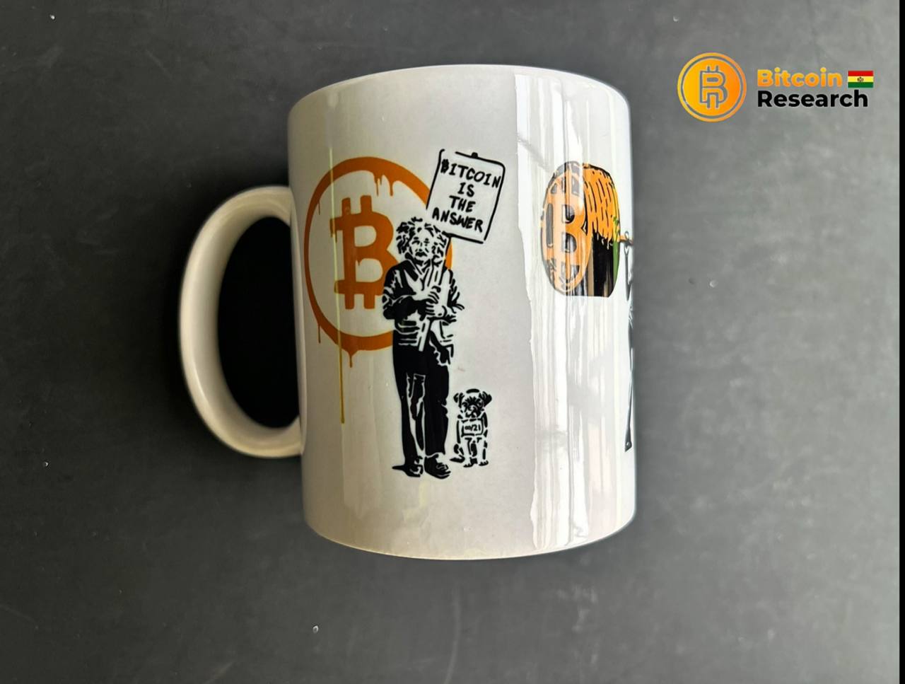 Tasa blanca con logo cyberart Albert 
